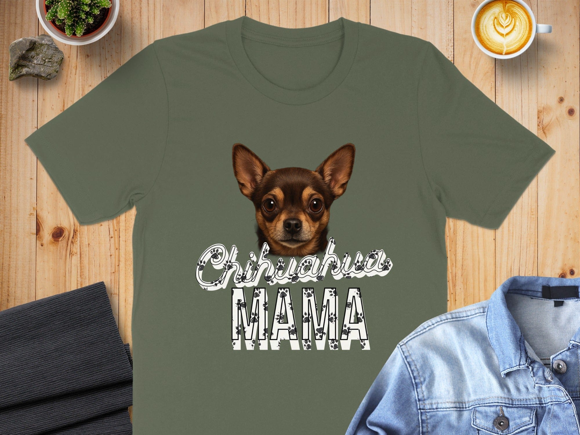 Chihuahua Mama Green T-Shirt Cute Dog Lover Gift