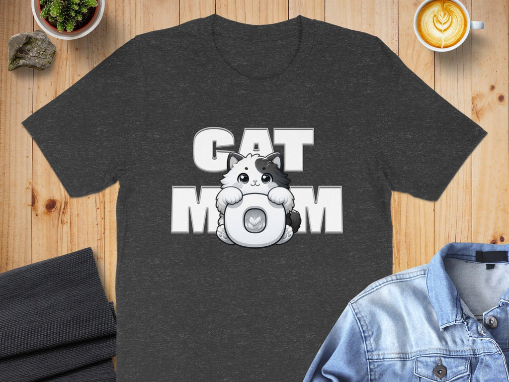 Adorable Cat Mom Graphic Tee for Cat Lovers