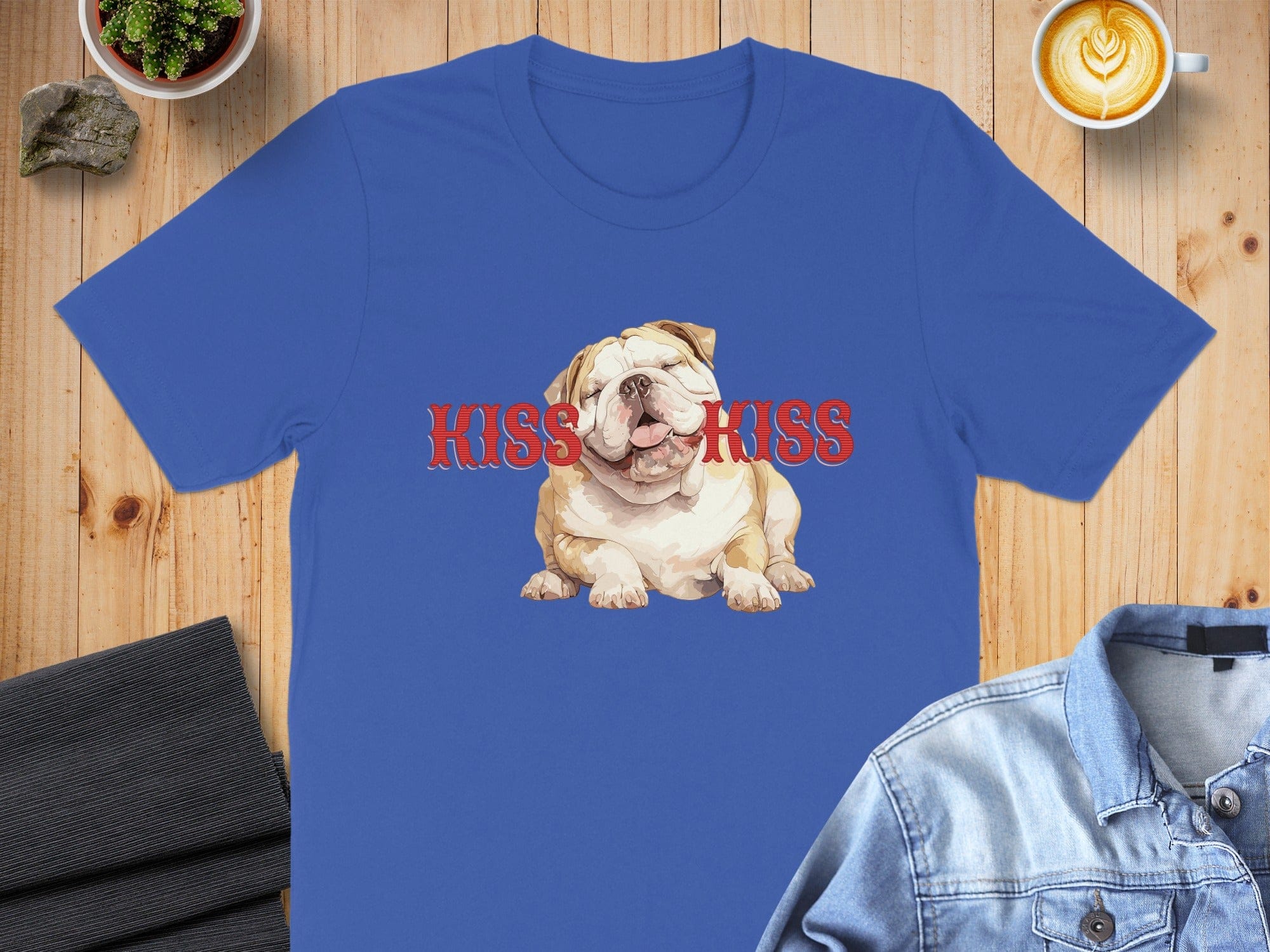 Kiss Kiss Bulldog Graphic T-shirt